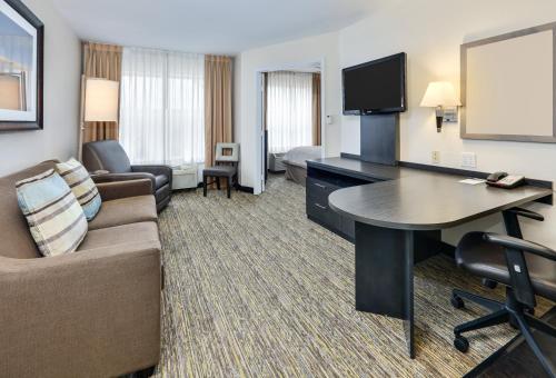 candlewood suites market center by ihg