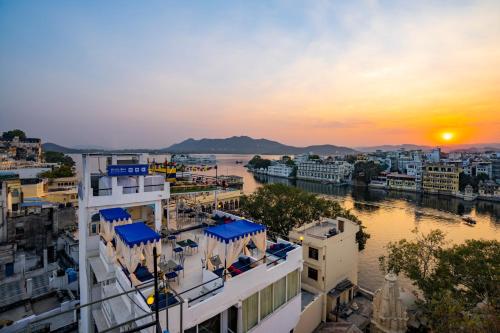shalom backpackers udaipur adults only