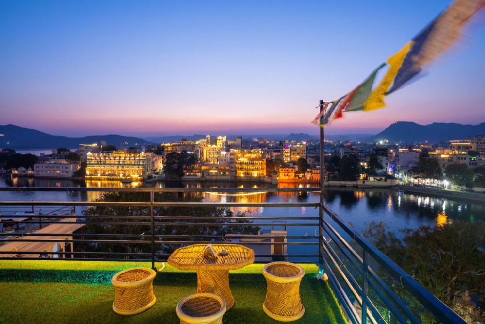 shalom backpackers udaipur adults only