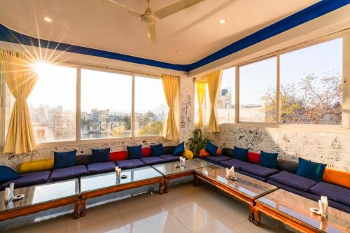shalom backpackers udaipur adults only