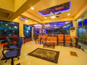 the center court resort and spa