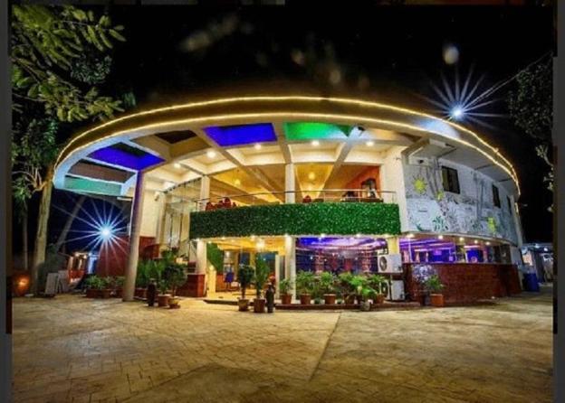 the center court resort and spa