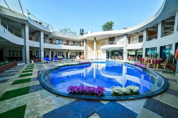 the center court resort and spa