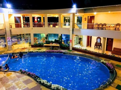 the center court resort and spa