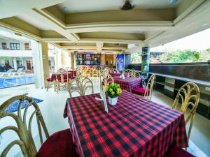 the center court resort and spa