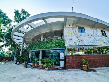 the center court resort and spa