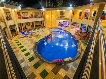 the center court resort and spa