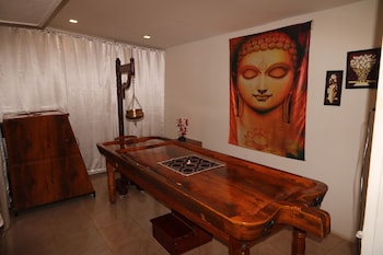 the center court resort and spa