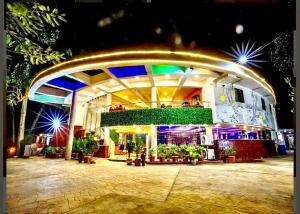 the center court resort and spa