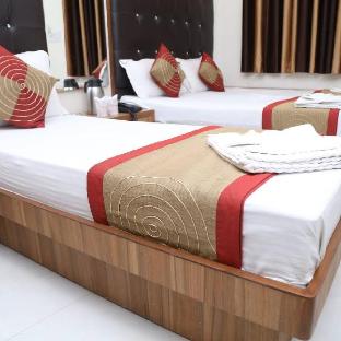 hotel crystal deluxe at new delhi railway station