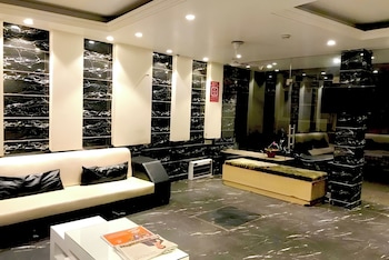 Hotel Crystal Deluxe At New Delhi Railway Station,Shahdara,4 star