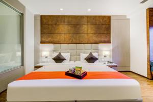 super townhouse chhatarpur near metro park