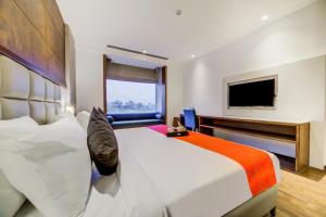 super townhouse chhatarpur near metro park