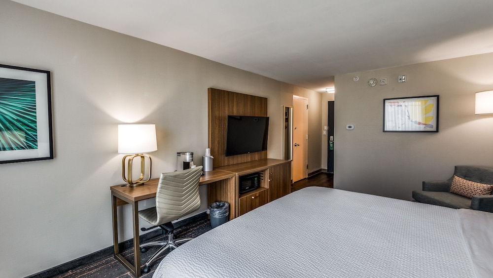 holiday inn dallas market ctr love field by ihg