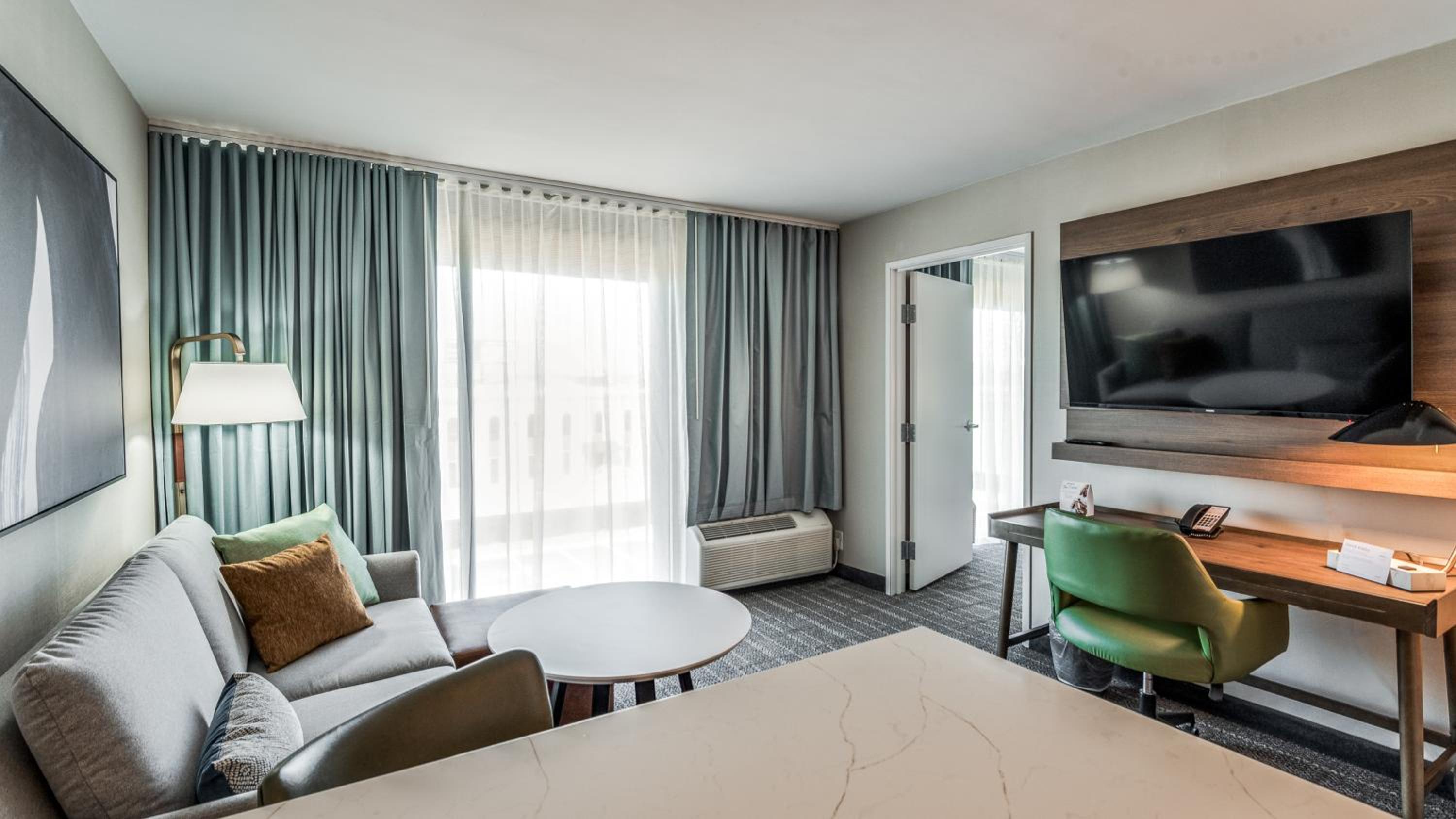 holiday inn dallas market ctr love field by ihg