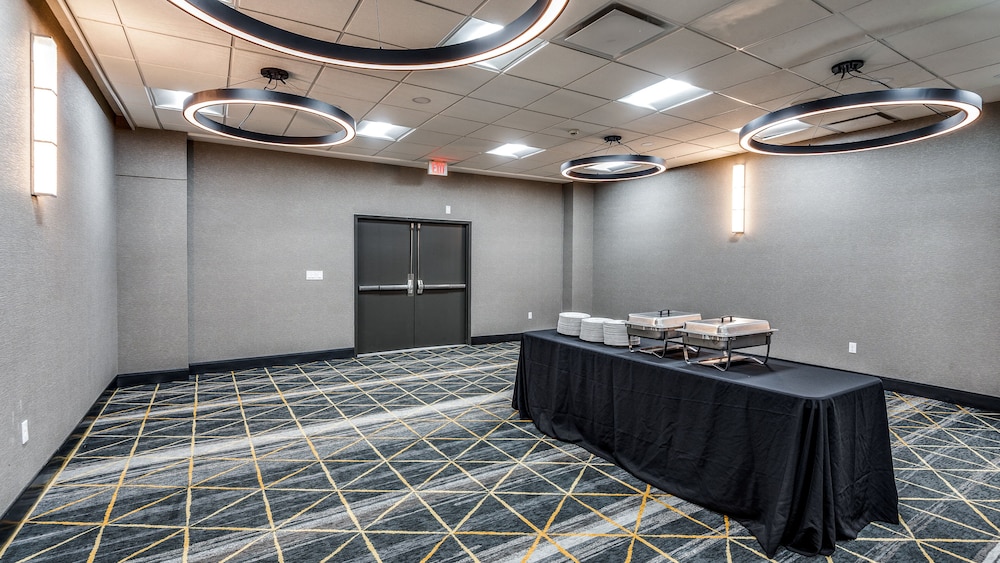 holiday inn dallas market ctr love field by ihg