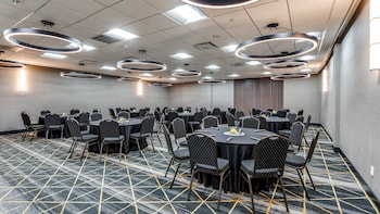 holiday inn dallas market ctr love field by ihg
