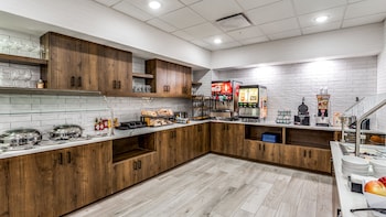 holiday inn dallas market ctr love field by ihg