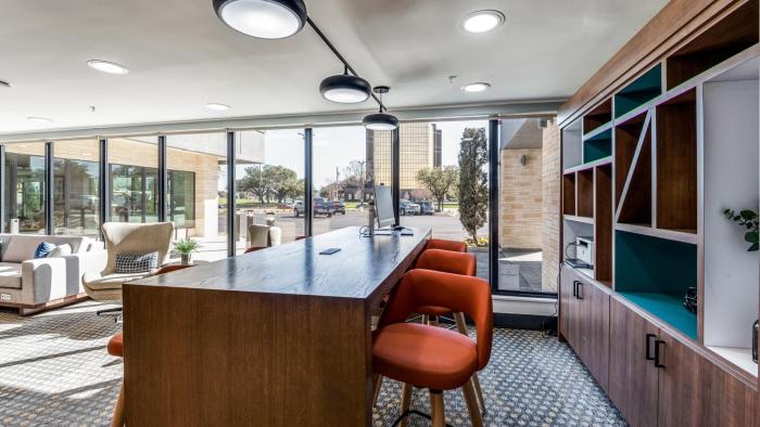 holiday inn dallas market ctr love field by ihg