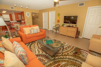 seacrest 705 2 bedroom condo by redawning