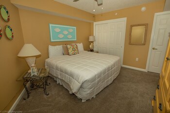 seacrest 705 2 bedroom condo by redawning