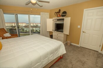 seacrest 705 2 bedroom condo by redawning