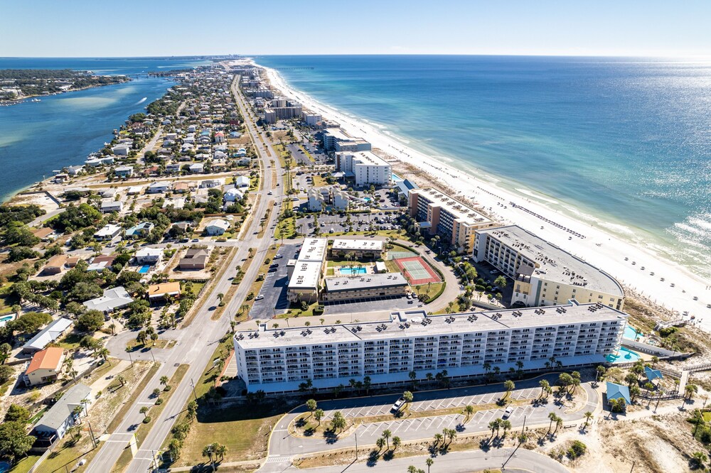 seacrest 705 2 bedroom condo by redawning