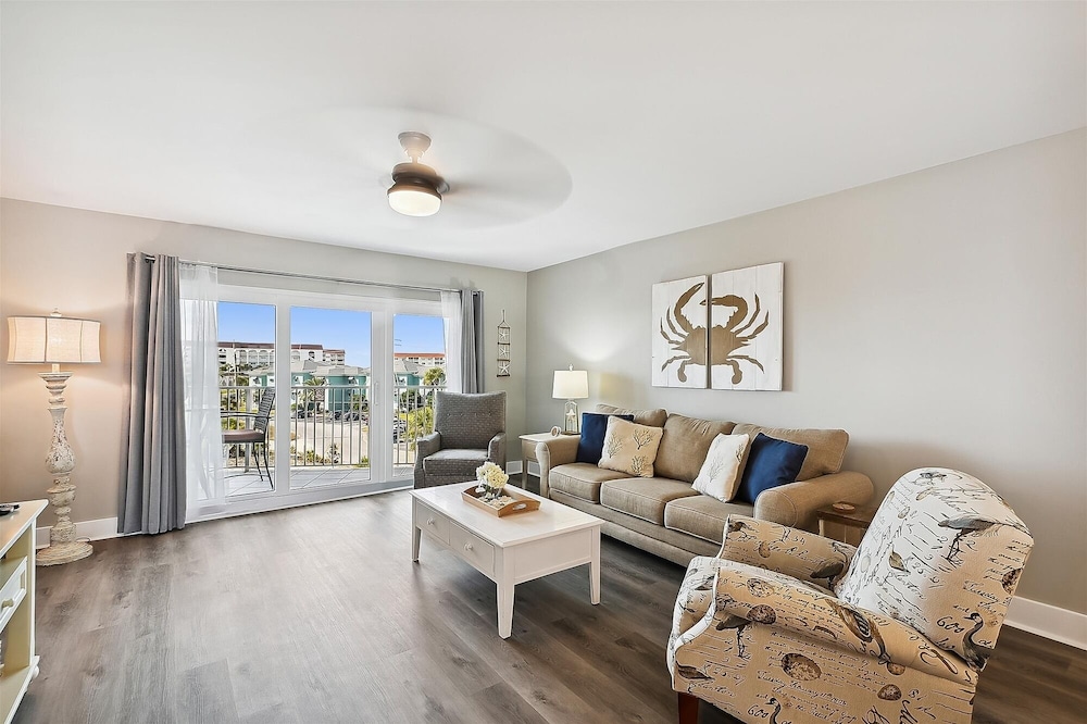 seacrest 407 2 bedroom condo by redawning
