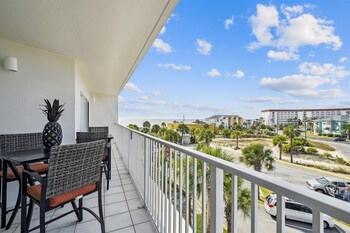 seacrest 407 2 bedroom condo by redawning