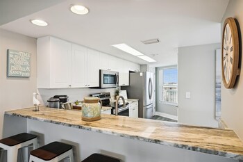 seacrest 407 2 bedroom condo by redawning