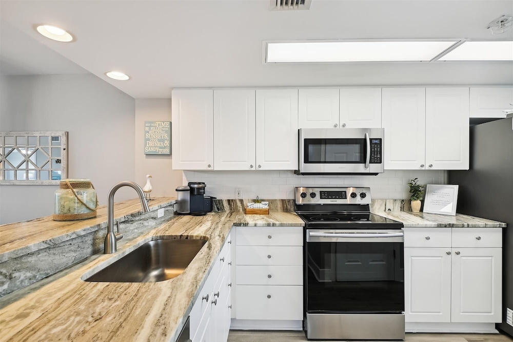 seacrest 407 2 bedroom condo by redawning