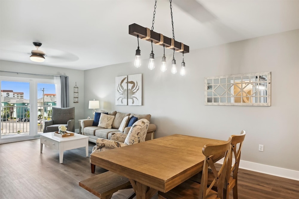 seacrest 407 2 bedroom condo by redawning