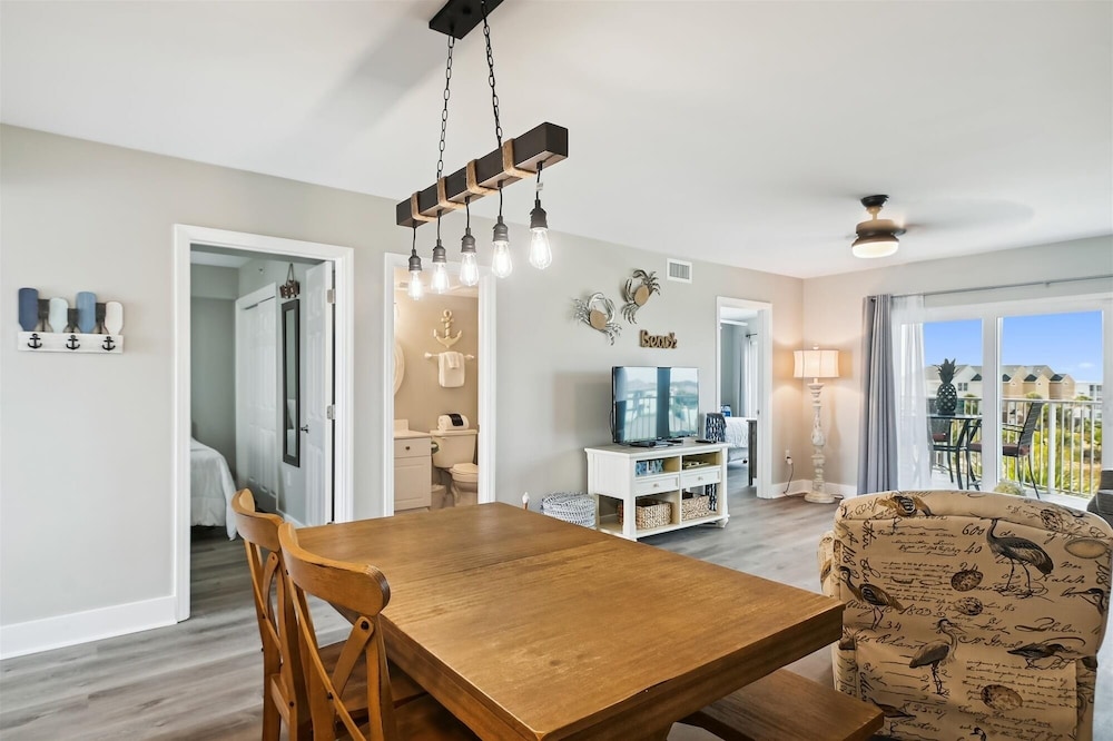 seacrest 407 2 bedroom condo by redawning
