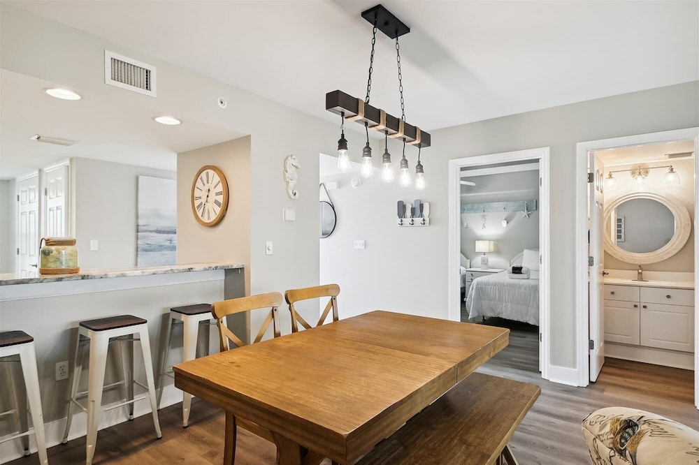 seacrest 407 2 bedroom condo by redawning
