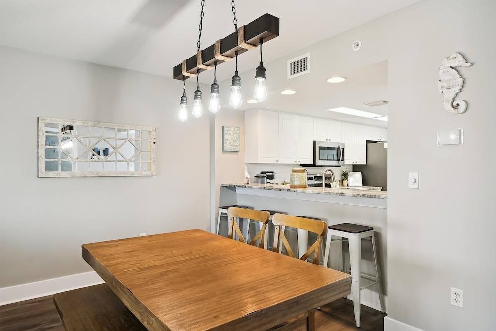 seacrest 407 2 bedroom condo by redawning
