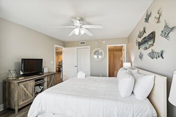 seacrest 407 2 bedroom condo by redawning