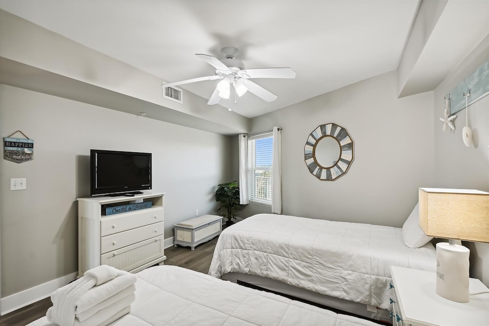 seacrest 407 2 bedroom condo by redawning