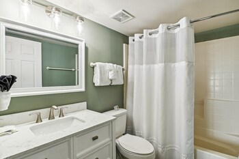 seacrest 703 2 bedroom condo by redawning