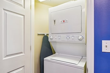 seacrest 703 2 bedroom condo by redawning