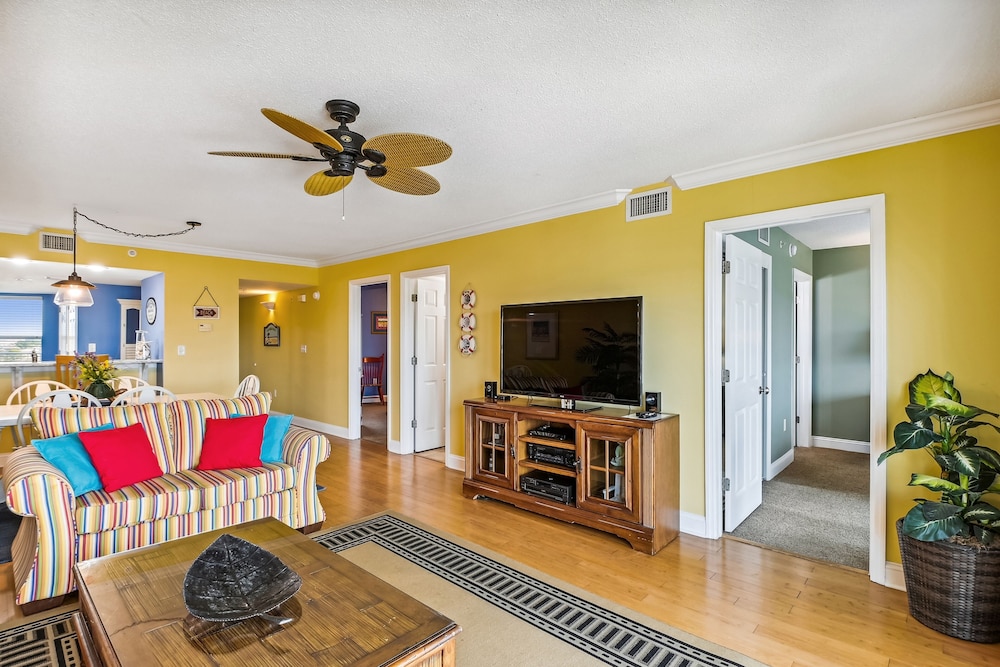 seacrest 703 2 bedroom condo by redawning