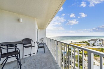 seacrest 703 2 bedroom condo by redawning