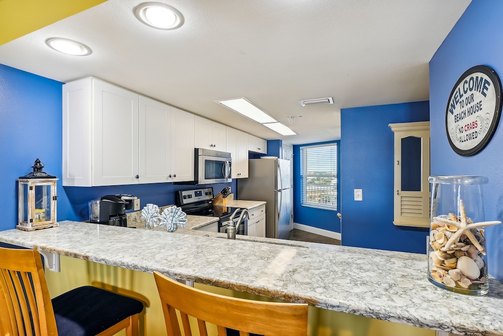 seacrest 703 2 bedroom condo by redawning