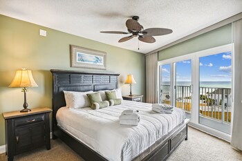 seacrest 703 2 bedroom condo by redawning
