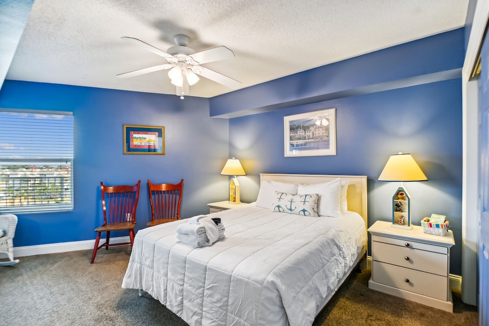 seacrest 703 2 bedroom condo by redawning
