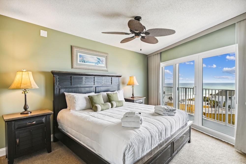 seacrest 703 2 bedroom condo by redawning