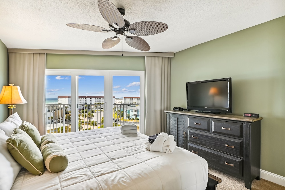 seacrest 703 2 bedroom condo by redawning