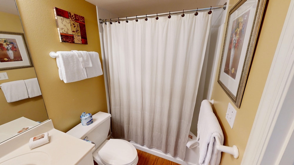 seacrest 514 2 bedroom condo by redawning