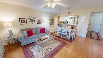 seacrest 514 2 bedroom condo by redawning