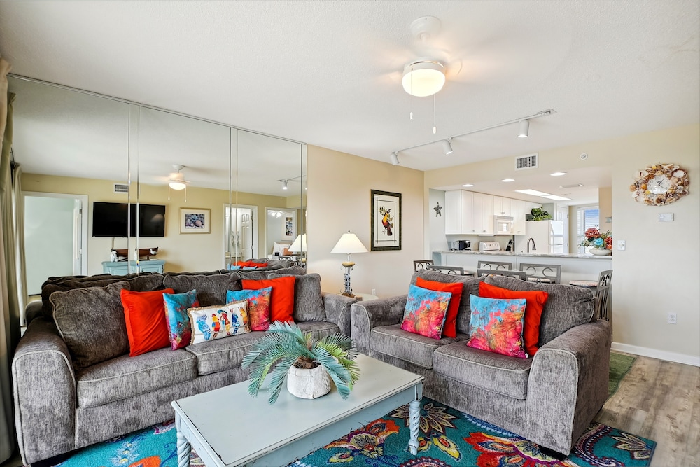 seacrest 511 2 bedroom condo by redawning