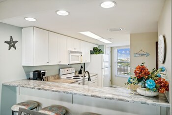 seacrest 511 2 bedroom condo by redawning